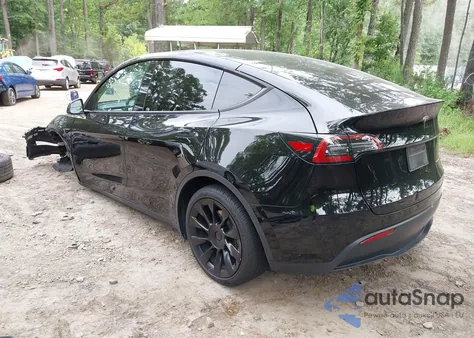 2023 Tesla Model Y Awd/Long Range Dual Motor All-Wheel Drive from USA, damaged, VIN 7SAYGDEE4PF755239
